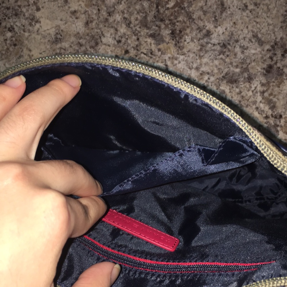 Tommy Hilfiger Army Nylon Crossbody - Picture 12 of 14